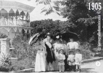 c. 1905 U. S. visitors travelling on the ship S.S. Seminole come ashore to tour Montecristi, Puerto Plata, and Santiago de los Caballeros. A library was operating out of the Glorieta (gazebo) with the sign, Biblioteca Central (Central Library) posted on the arches. c. 1905 U. S. visitors travelling on the ship S.S. Seminole come ashore to tour Montecristi, Puerto Plata, and Santiago de los Caballeros. A library was operating out of the Glorieta (gazebo) with the sign, Biblioteca Central (Central Library) posted on the arches.
